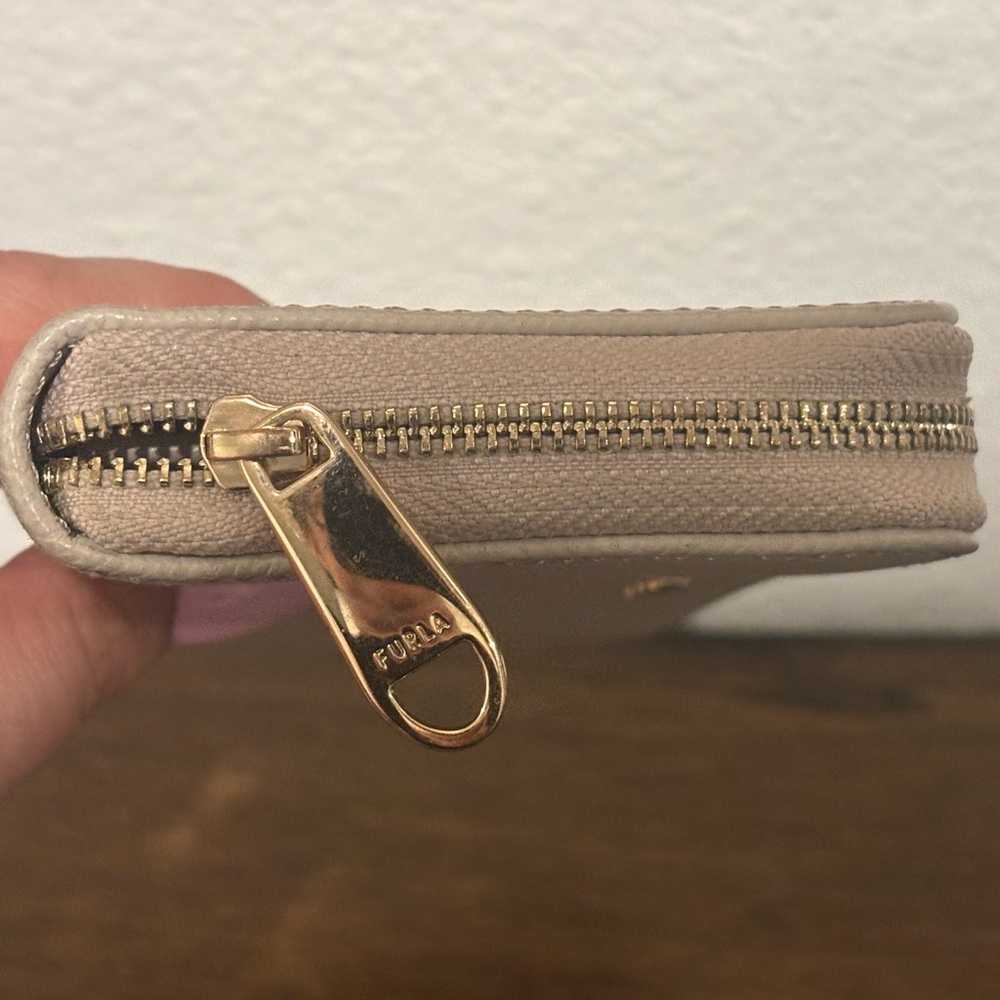 Furla Beige Textured Wallet - Picture 4 of 16